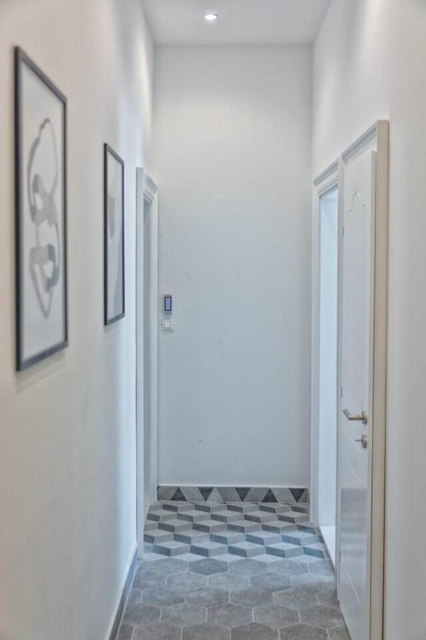 Style Room Freedom Split Exterior photo
